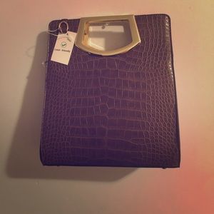 Structured croc tote